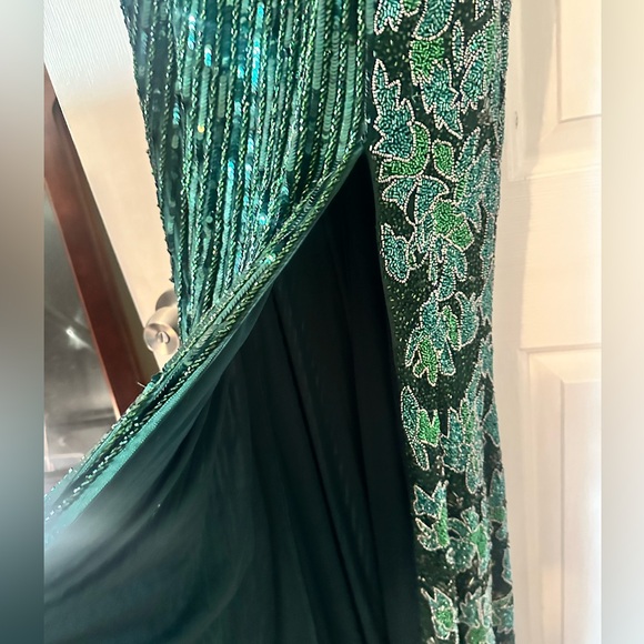 Mac Duggal emerald green evening gown size 6- style 5473 - Picture 4 of 7